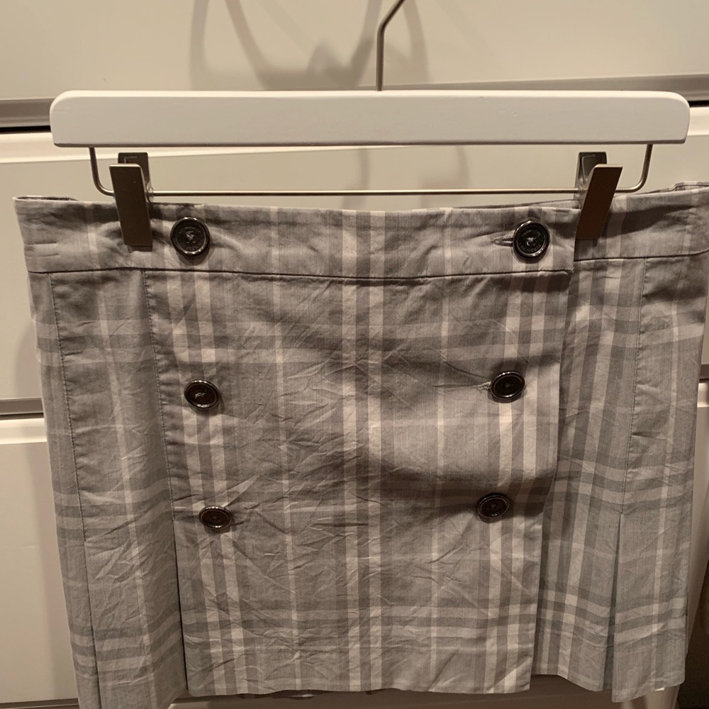 Excellent condition.  Burberry. Worn once.